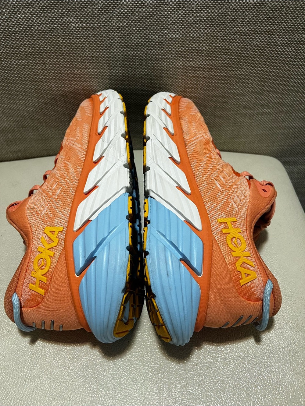 Hoka One One Gaviota 4 Coral/peach Running Shoe Women’s Size 8B - Picture 6 of 9